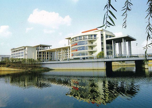 最受认可的这所非211大学,信息科技领域专业很强,就业率很高!